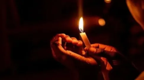 وزير الصناعة للأردنيين : لا تشتروا شمع وببور وفانوس