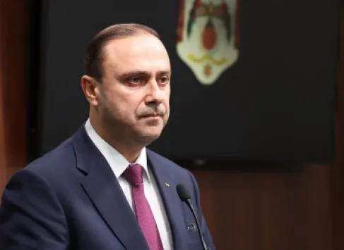 المومني : لا مبرر للتهافت على السلع والمخزون الغذائي آمن