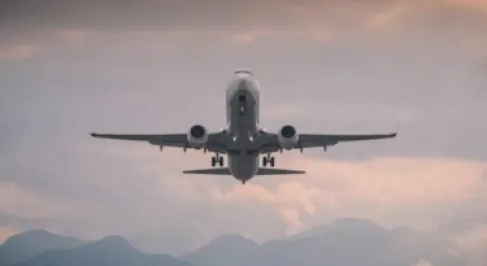 الحكومة : قرابة 7 آلاف شخص من 60 دولة عبروا الأردن الشهر الحالي بسبب التوترات