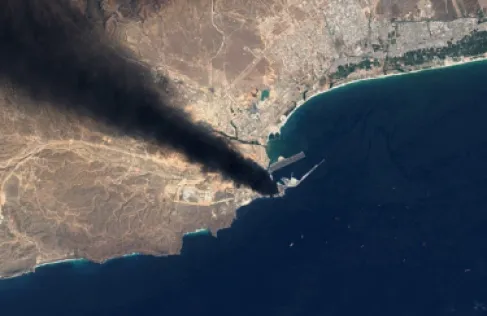 سي إن إن: إيران تعزز وجودها العسكري في جزيرة خارك تحسبًا لغزو أمريكي