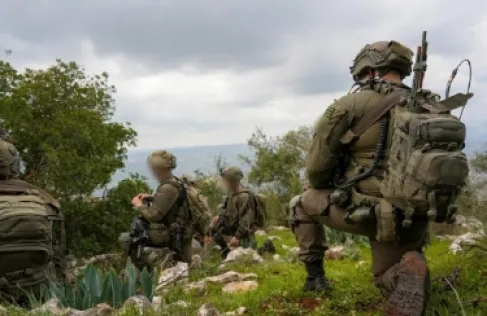 إعلام عبري: إصابة قائد كتيبة وجنديين إسرائيليين جنوبي لبنان