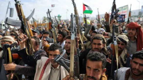 الحوثيون: ندعم إيران ولكن قرار الانخراط في الحرب يمني خالص