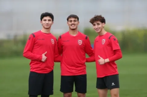 جامعة البترا ترفد المنتخبات الوطنية لكرة القدم بأربعة من طلبتها