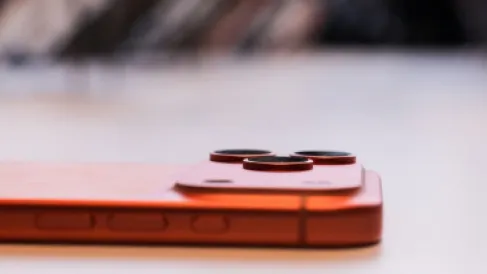 ثورة في تصوير الآيفون.. أبل تختبر كاميرا بدقة 200 ميغابكسل