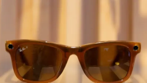 احذر العيون الرقمية.. كيف تميز النظارات الذكية التي تصوّرك سرًا؟