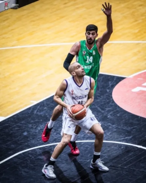 الإنجليزية يفرض مباراة فاصلة على الوحدات ويؤجل حسم التأهل للمربع الذهبي لكرة السلة