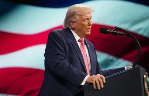 ترمب يشيد بالدور السعودي ويهاجم (الناتو)