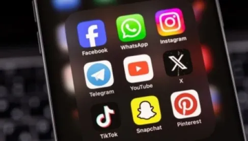 Restrictions in Indonesia on social media for those under 16