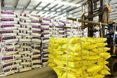 كيف يمكن أن يؤثر إغلاق هرمز على الغذاء والأدوية والهواتف الذكية؟