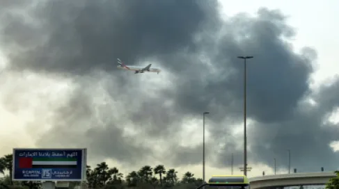 الدفاعات الجوية الإماراتية تتعامل مع 42 طائرة مسيرة و16 صاروخا باليستيا الأحد