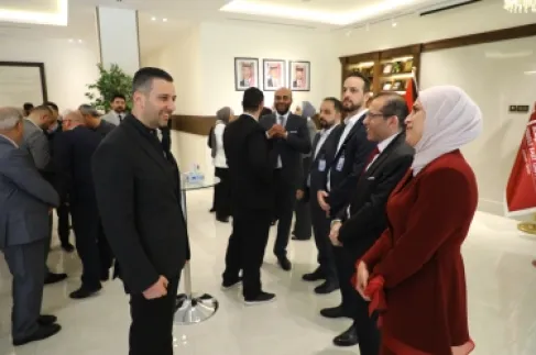 أسرة جامعة الشرق الأوسط تتبادل التهاني بمناسبة عيد الفطر السعيد