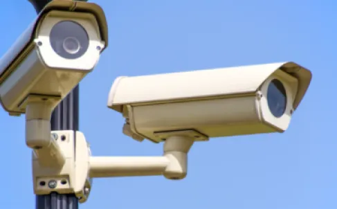 كاميرا واحدة ترصد مخالفات بقيمة مليون دينار خلال 100 يوم