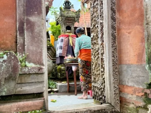 منشور على إنستغرام يكلف سائحا السجن 5 سنوات