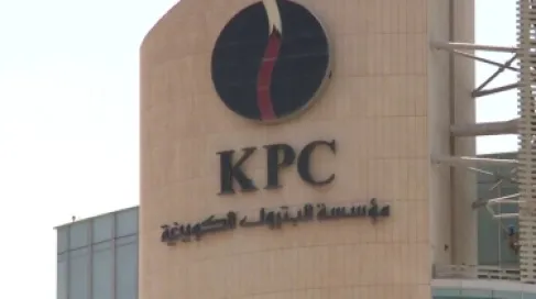 الكويت : ناقلة نفط تعرضت لاستهداف إيراني بميناء دبي