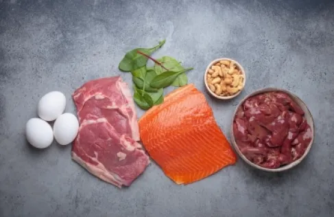 كيف يؤثر نقص البروتين على القدرات البدنية لدى كبار السن؟