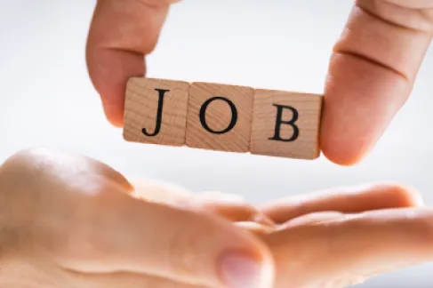 شركات وجهات حكومية تعلن عن شواغر وظيفية ودعوات للمقابلات