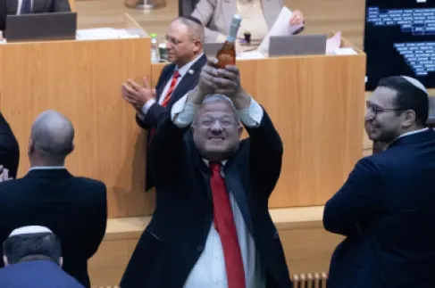 نائبان عربيان ضمن المؤيدين.. قائمة المصوتين على قانون إعدام الأسرى