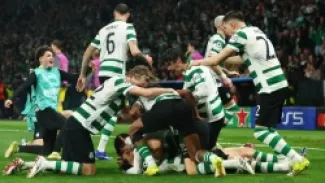 احتفال لاعبي سبورتينغ لشبونة بالهدف الرابع -  من اللقاء