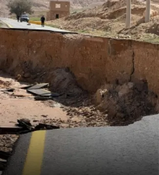 انهيار شارع يصل بين الطفيلة والكرك بفعل الامطار الغزيرة