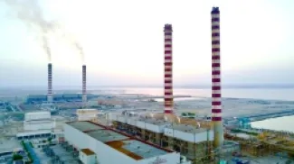 محطة الكهرباء وتقطير المياه في الكويت