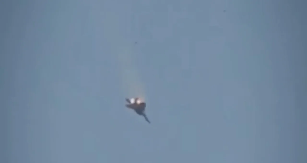 عاجل | نيويورك تايمز: طائرة قتالية أميركية ثانية تحطمت قرب مضيق هرمز 