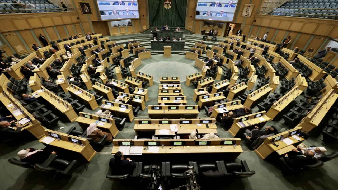 عاجل: الأردن.. تأجيل مناقشة قانون الضمان الاجتماعي في مجلس النواب 