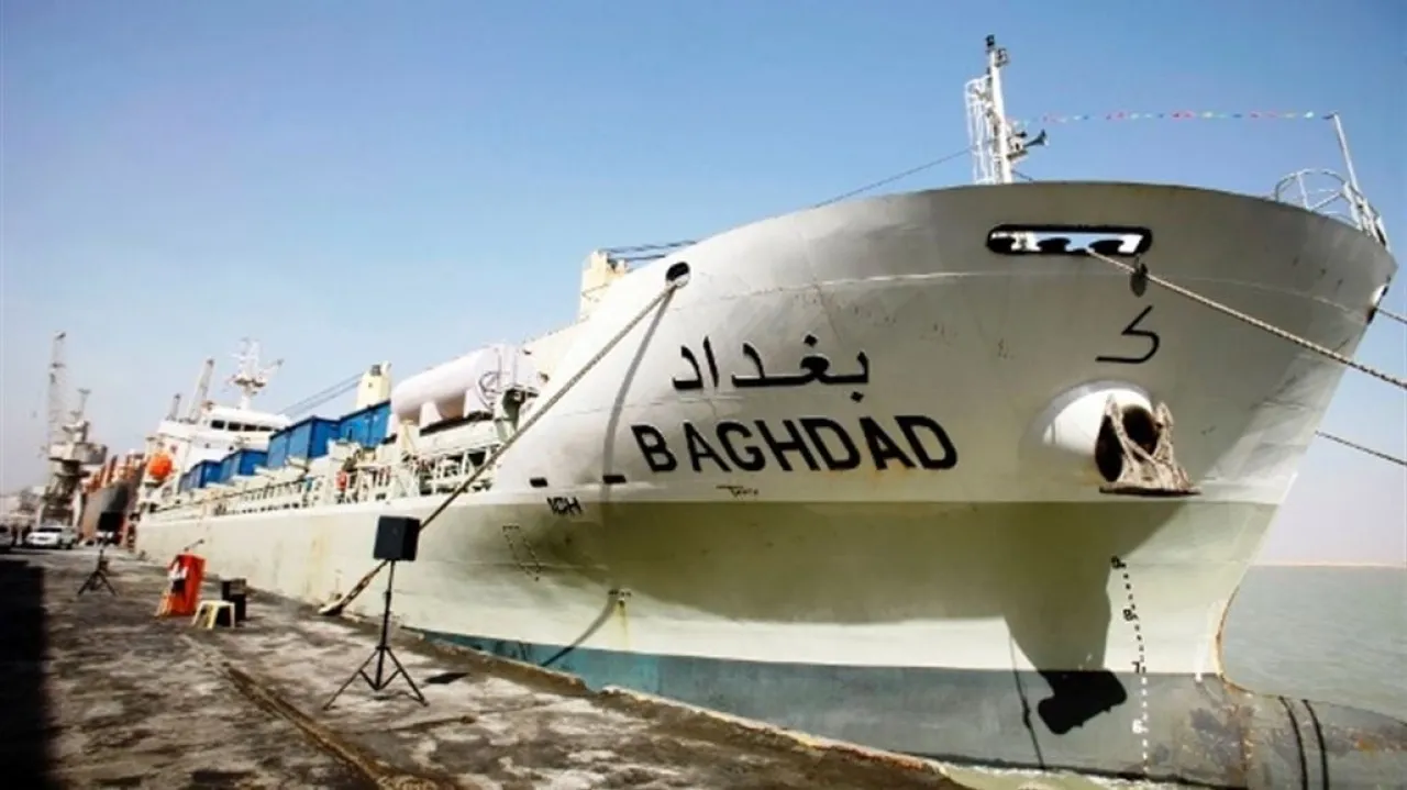 سر رفع السفن العراقية علم الأردن في المياه الدولية 