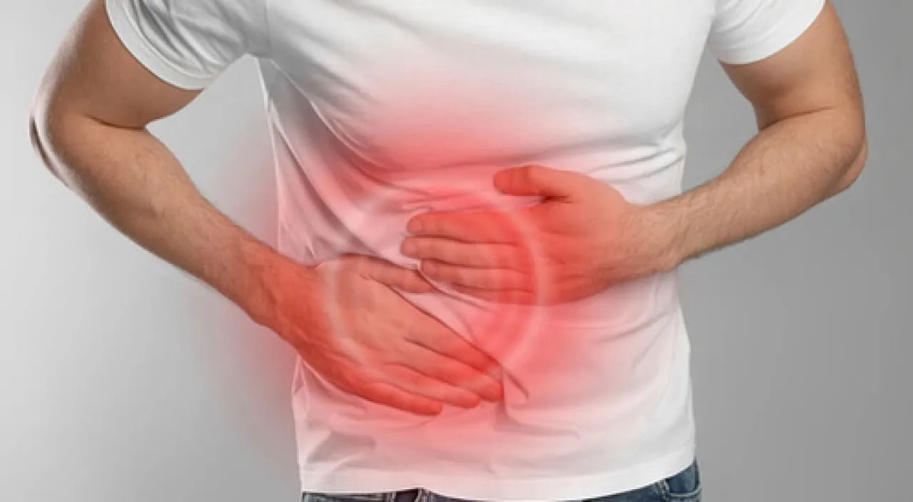 قرقرة البطن.. علامة طبيعية أم إنذار لمشكلة هضمية؟ 