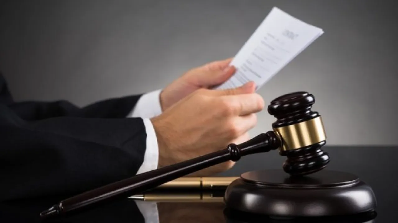 حكم قضائي بحق شاب أردني في قضية طلب تقبيل قدم سيدة 