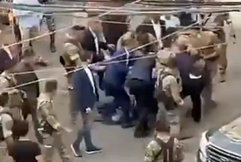 هل اعتدى لبنانيون على السفير الإيراني في بيروت؟