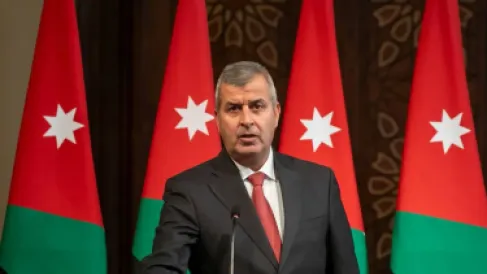 وزير الطاقة: الحكومة تحملت 62% من الارتفاع على أسعار البنزين