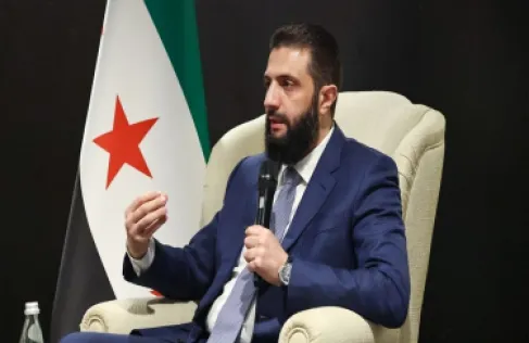 الشرع أم ميرتس؟ .. من طلب عودة 80% من اللاجئين السوريين في ألمانيا إلى بلادهم؟