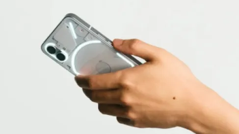 سباق النظارات الذكية.. شركة ناشئة قد تربك خطط أبل