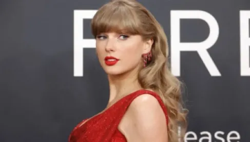 فنانة ترفع دعوى قضائية ضد تايلور سويفت بتهمة انتهاك علامتها التجارية