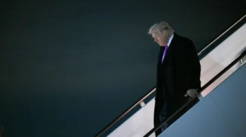 ترمب: غيرنا النظام الإيراني كاملا وادرس الانسحاب من الناتو