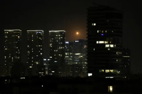 دقائق بعد خطاب ترمب.. صواريخ إيرانية تصل إسرائيل