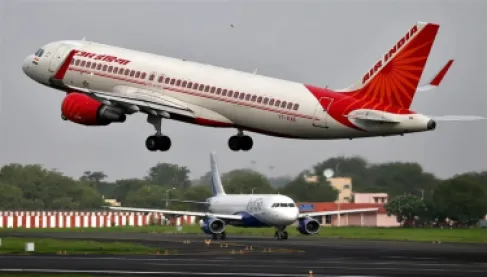 اللياقة مقابل الراتب.. شركة طيران تهدد رواتب طواقمها بسبب الوزن الزائد