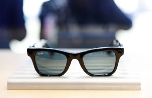 (ميتا) تطلق نظارات ذكية لمستخدمي النظارات الطبية