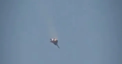 نيويورك تايمز: طائرة قتالية أميركية ثانية تحطمت قرب مضيق هرمز