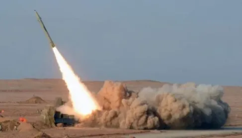 5 سفن و785 صاروخاً.. خيط صيني خفي يغذي الباليستي الإيراني