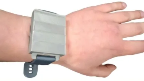 ثورة في الأجهزة القابلة للارتداء.. جهاز يقيس جزيئات البلاستيك في الجسم