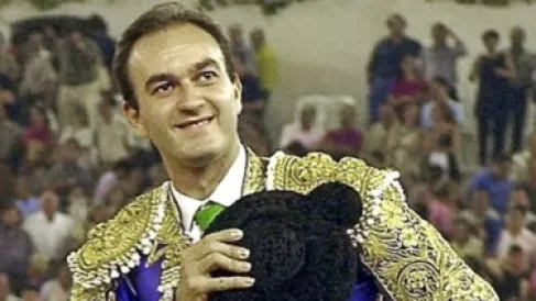 حادث مأساوي يهز إسبانيا .. مصرع مصارع ثيران شهير 