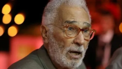 عبدالرحمن أبوزهرة يدخل العناية المركزة.. ونجله يطلب الدعاء