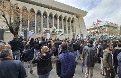 قرقاش عن حادثة سفارة أبو ظبي بدمشق: تعكس خللا في البيئة الأمنية