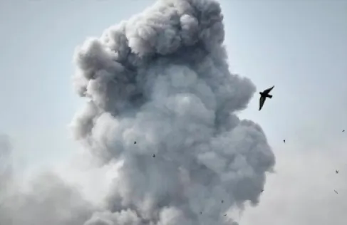 (لا مفر منه).. اقتصادي أميركي يحذر من انهيار عالمي وشيك