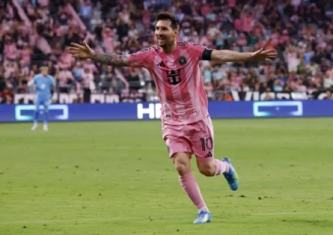 بالفيديو.. ميسي يسجل أول أهداف إنتر ميامي في ملعبه الجديد