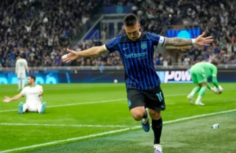 بالفيديو .. إنتر ميلان يسحق روما ويقترب من حسم الدوري