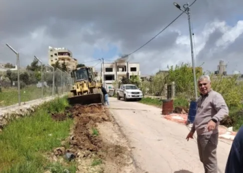 انهيار طريق في سوف نتيجة غزارة الأمطار .. وبلدية جرش تتدخل