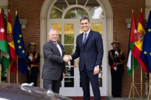 The King emphasizes the urgent need to stop Iranian attacks on Arab countries