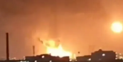 السعودية: اعتراض 7 صواريخ باليستية بالشرقية وسقوط حطام بمحيط منشآت طاقة